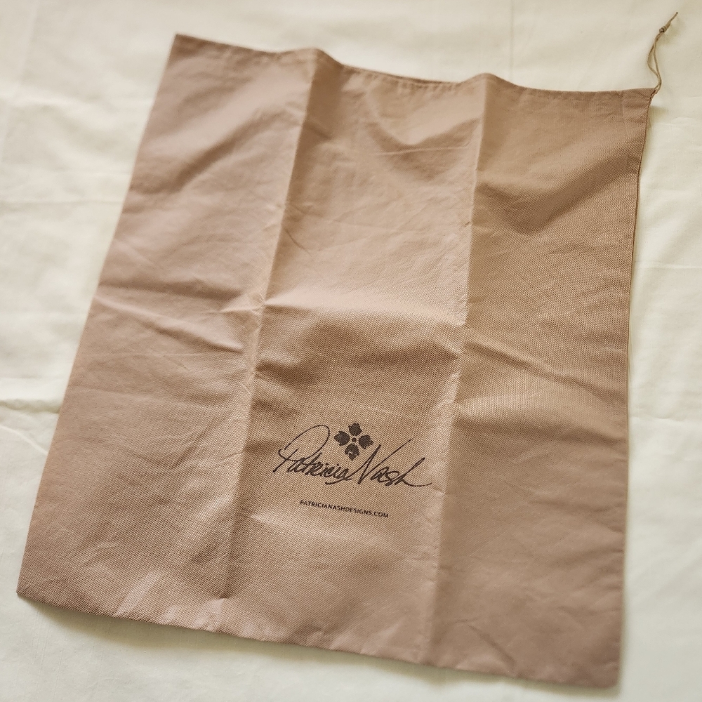 Patricia Nash Tan Dust Bag Pre-Owned
